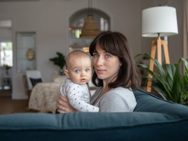 Les stratégies pour gérer l’anxiété post-partum efficacement