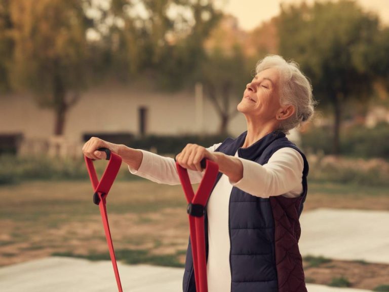 les exercices de respiration pour améliorer la santé pulmonaire après 60 ans